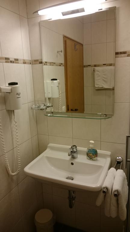 Hotel Am Wald Ottobrunn Luaran gambar