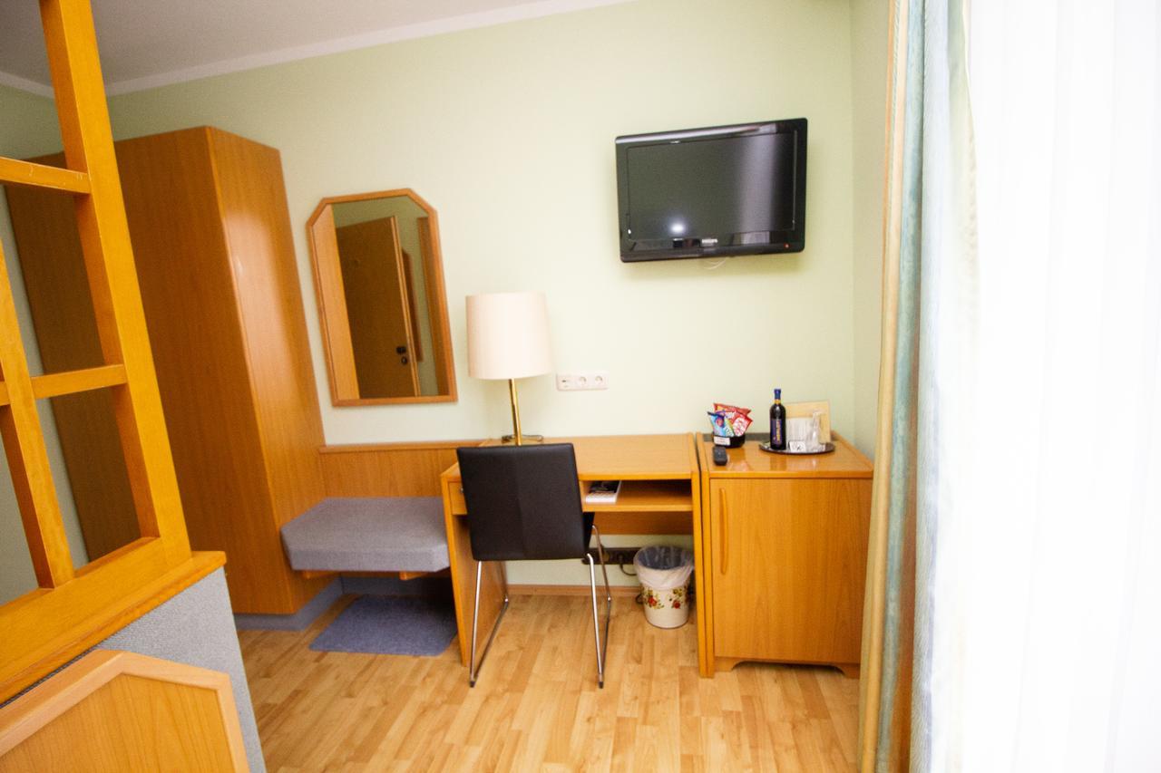 Hotel Am Wald Ottobrunn Luaran gambar